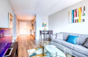 Modern Apt with Water Views - VIA-1816